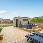 Amazing In Harboore With 4 Bedrooms, Sauna & Wifi