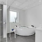 Amazing In Harboore With 4 Bedrooms, Sauna & Wifi *