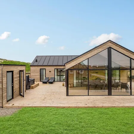 Hébergement de vacances Amazing In Harboore With 4 Bedrooms, Sauna & Wifi Harboør