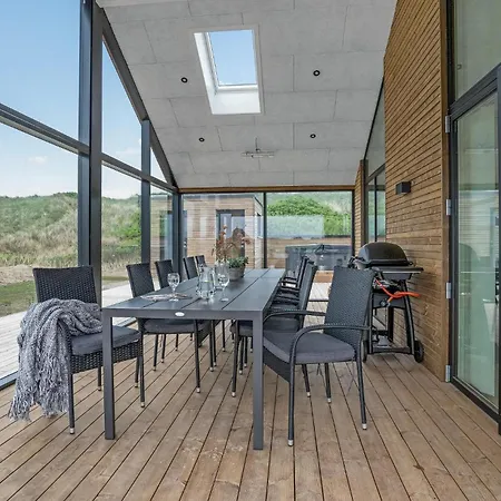 Amazing In Harboore With 4 Bedrooms, Sauna & Wifi Hébergement de vacances Harboør